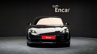 PORSCHE TAYCAN 2022
