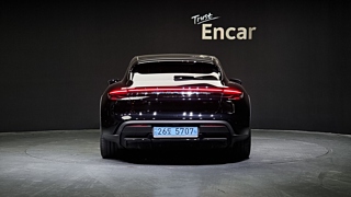 PORSCHE TAYCAN 2022