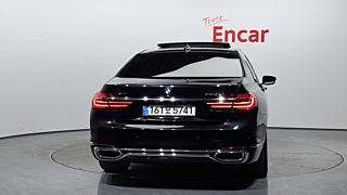 BMW 7-SERIES G11 2016