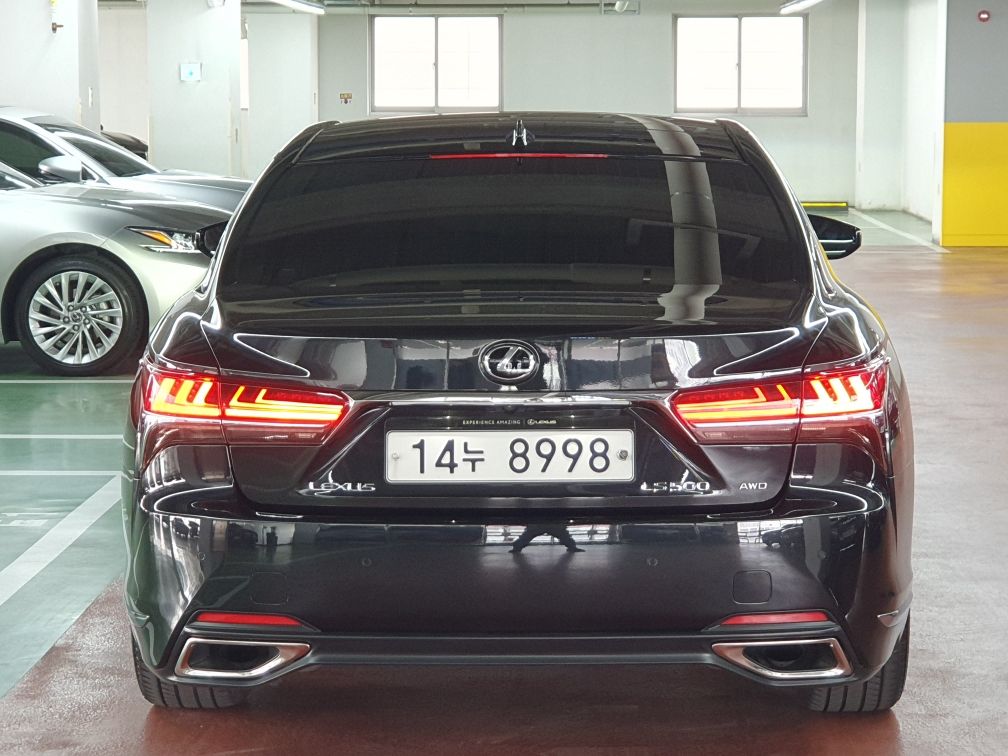LEXUS LS500 2018
