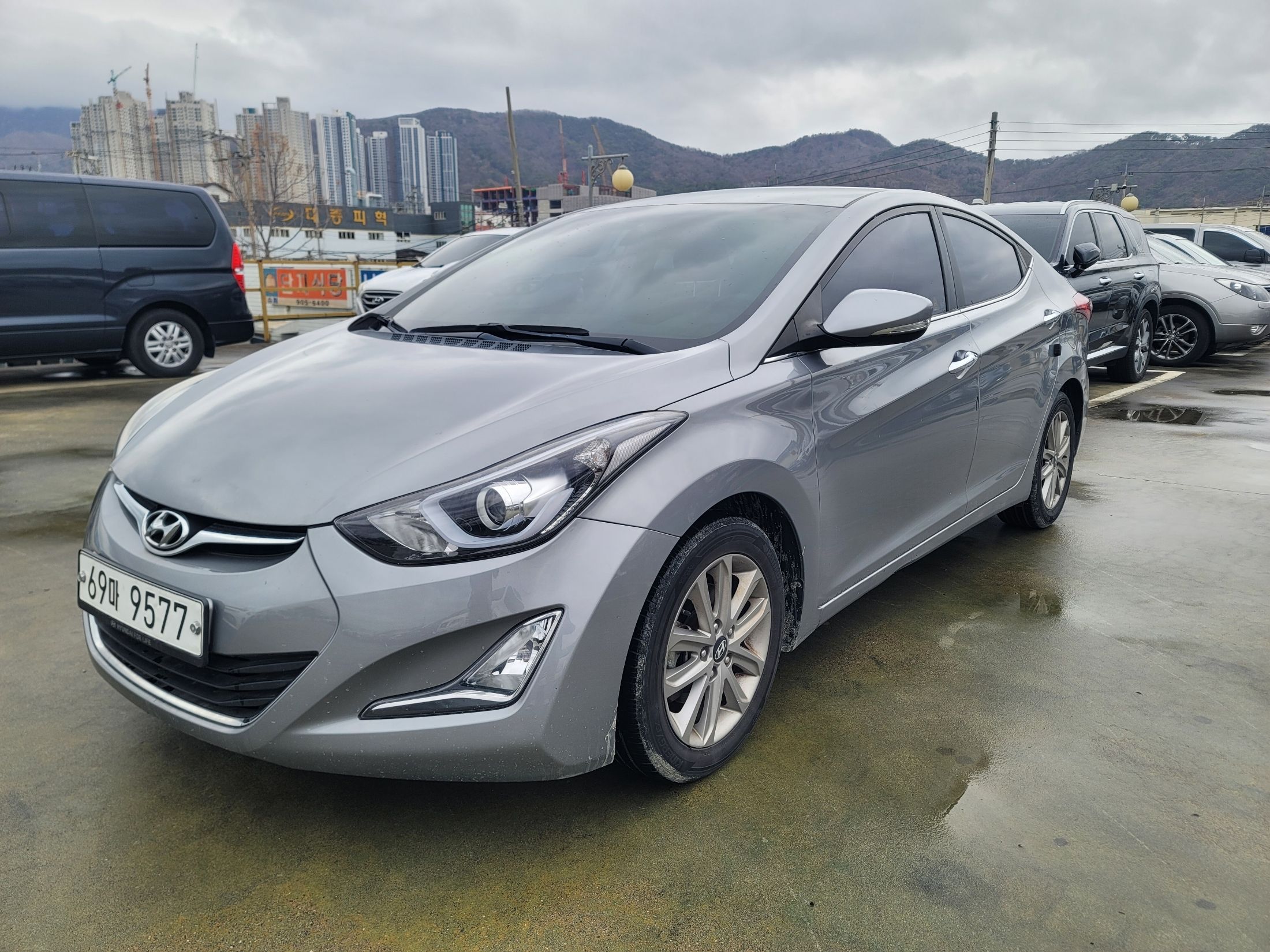 HYUNDAI AVANTE