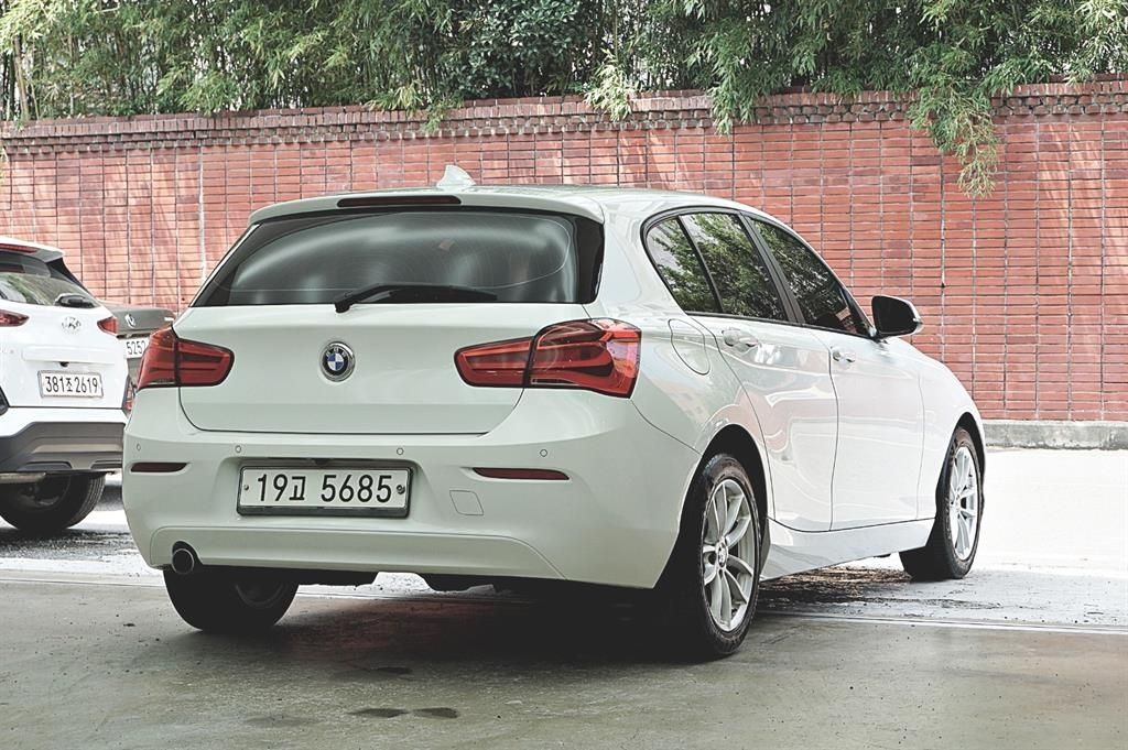 BMW 1-SERIES F20 2017