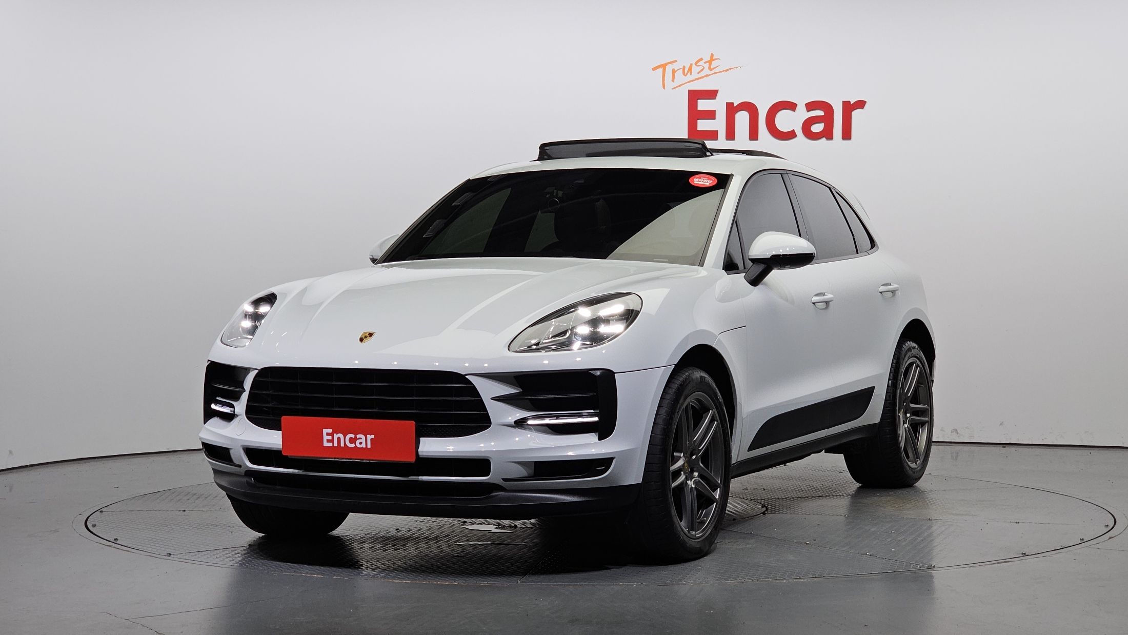 PORSCHE MACAN 2019