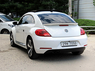 VOLKSWAGEN BEATLE 2012