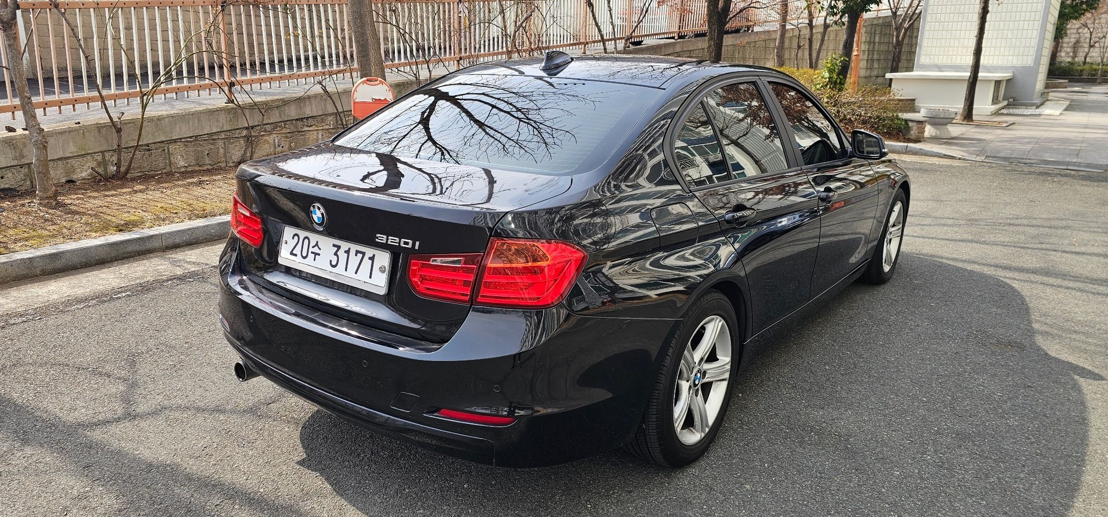 BMW 3-SERIES F30 2012