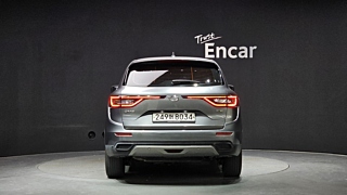 SAMSUNG QM6 2019