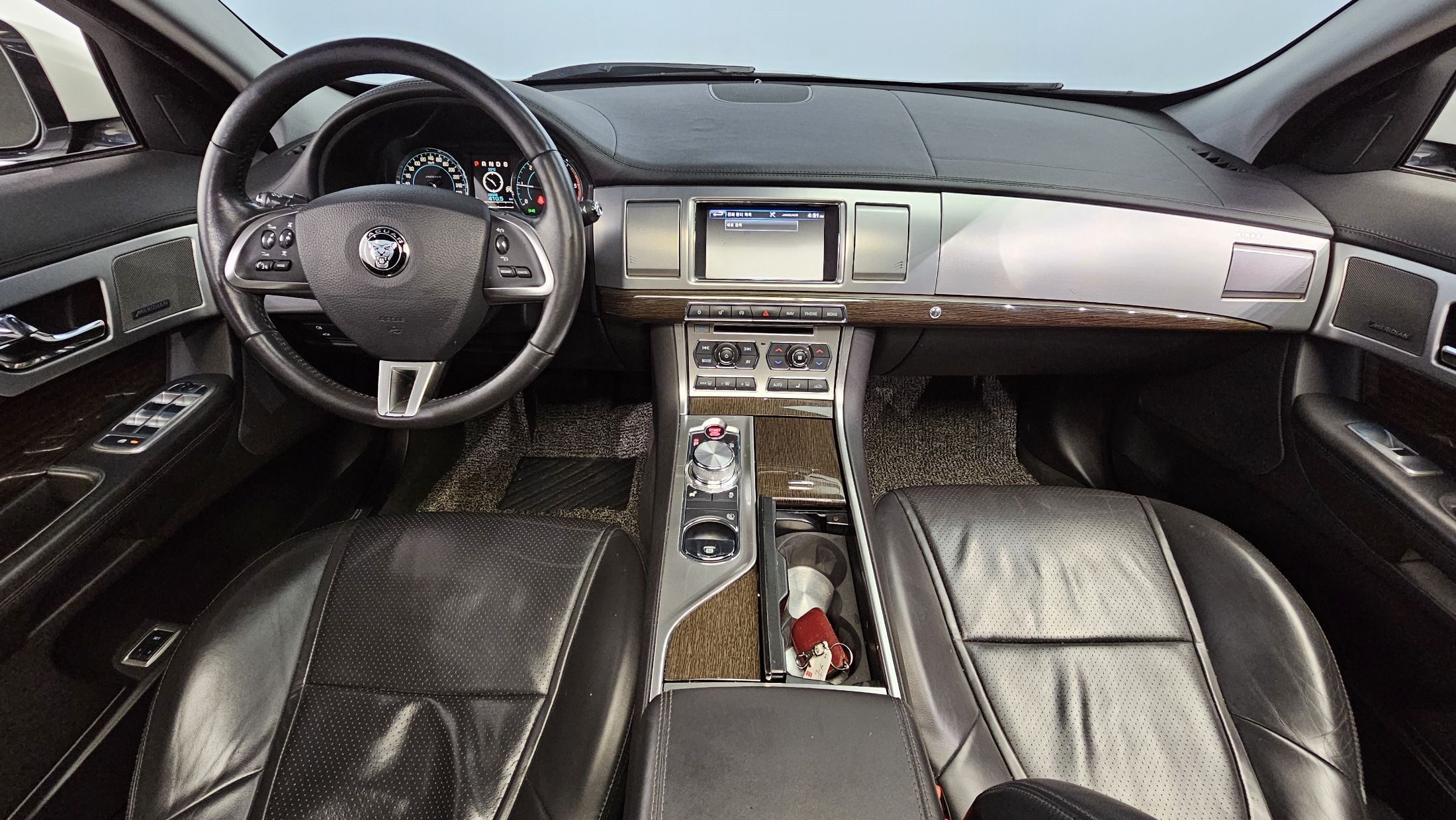 JAGUAR XF 2015