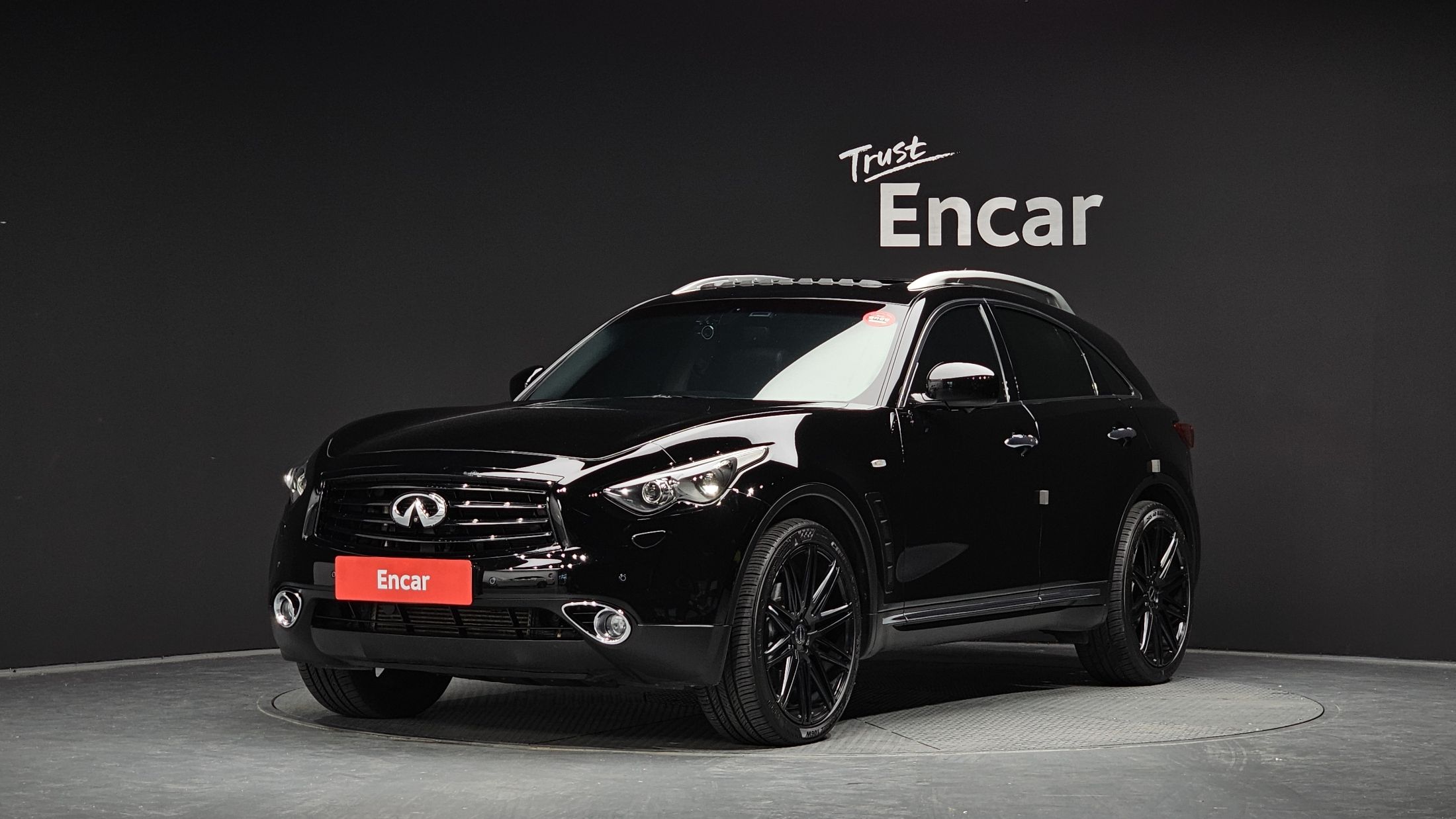 INFINITI QX70