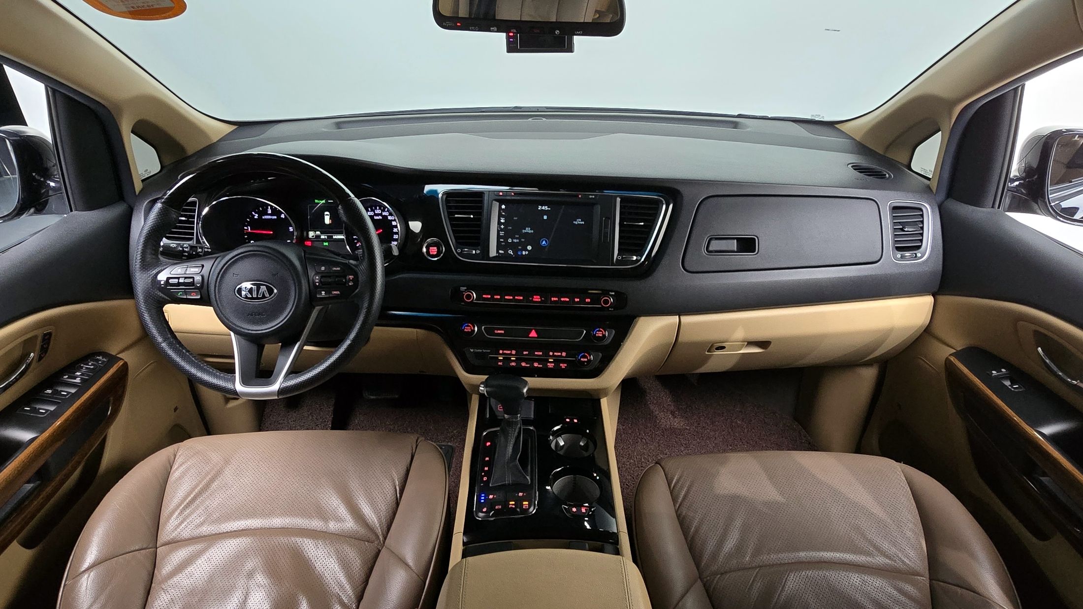 KIA CARNIVAL 2016