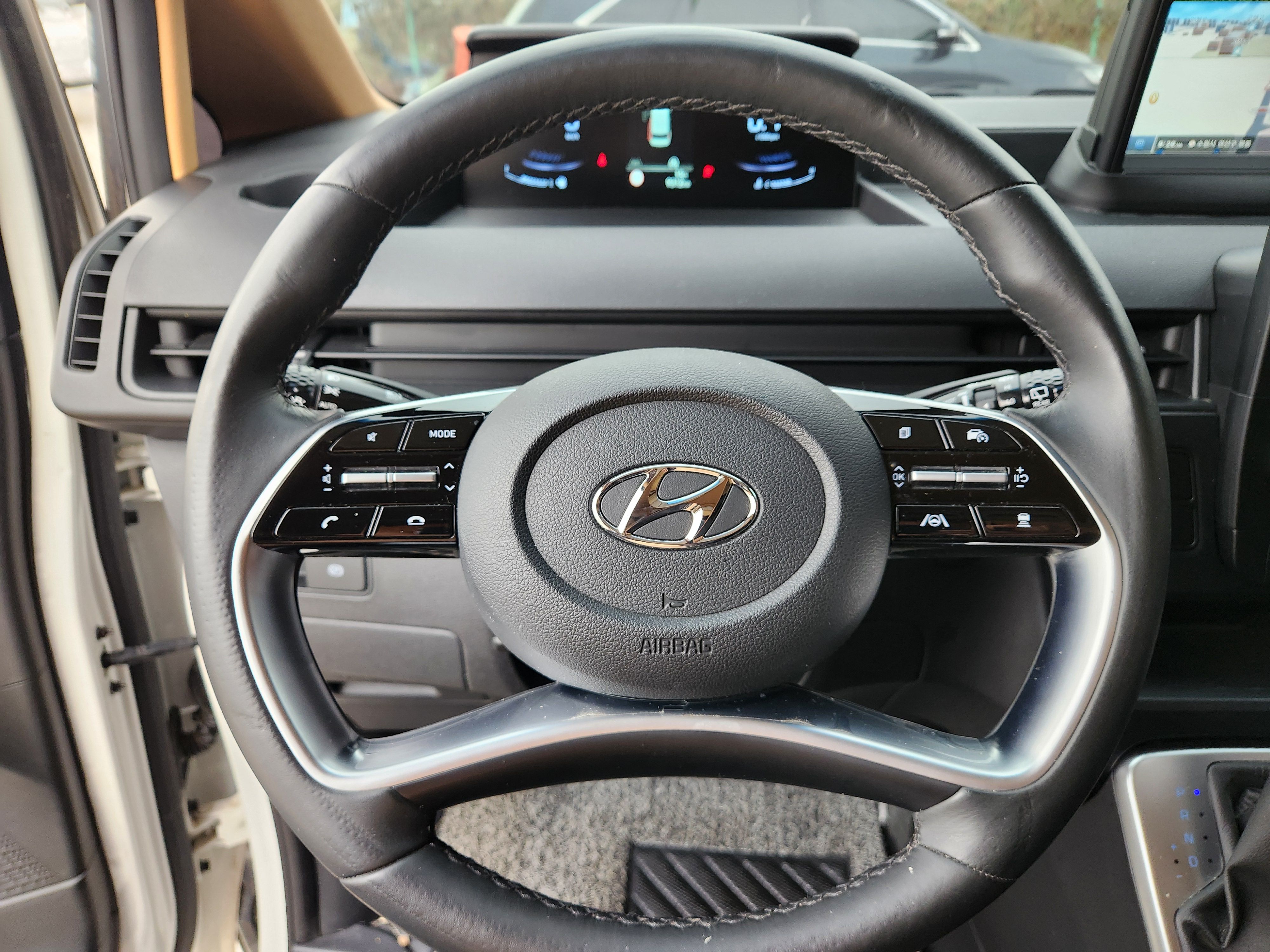 HYUNDAI STARIA 2021