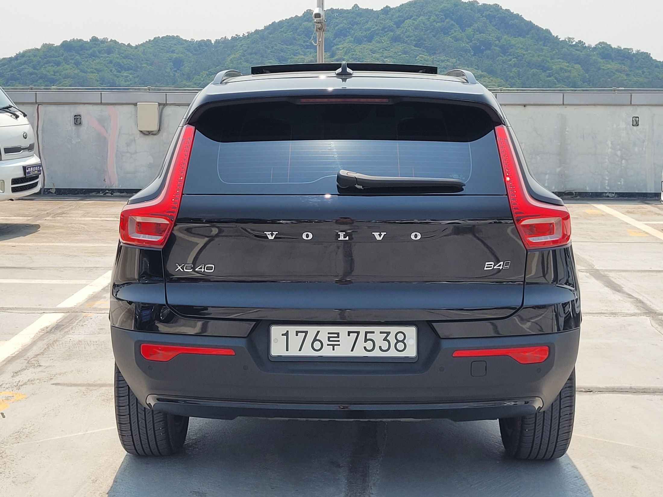 VOLVO XC40 2020