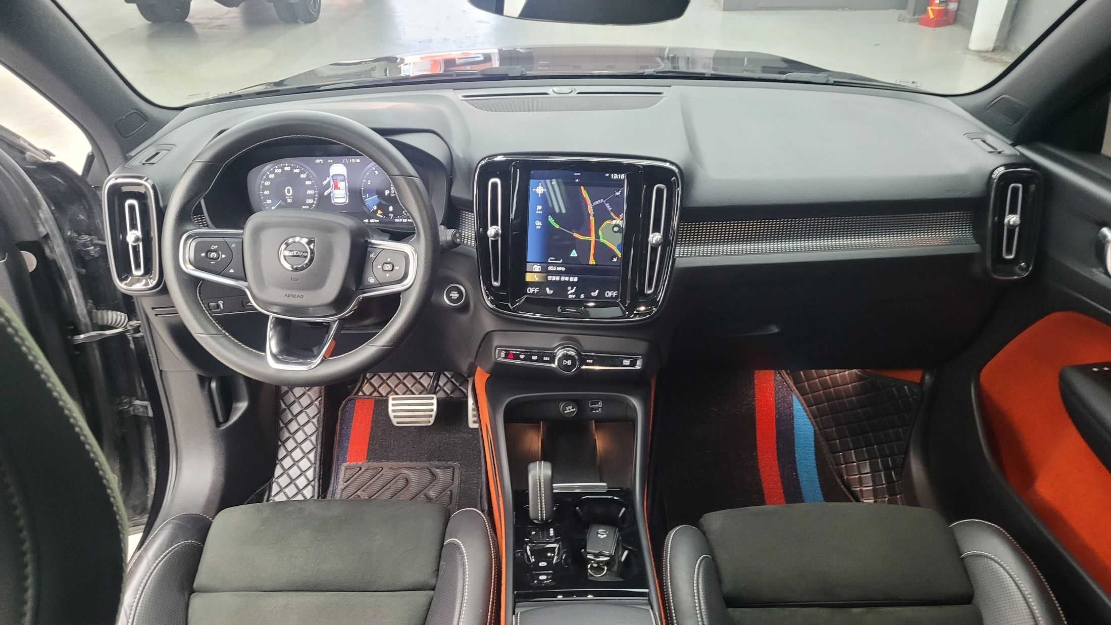 VOLVO XC40 2020