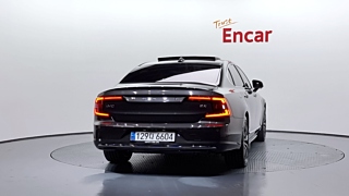 VOLVO S90 2023