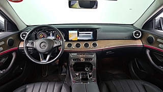 MERCEDES BENZ E-CLASS W213 2017