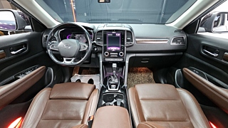 SAMSUNG QM6 2020