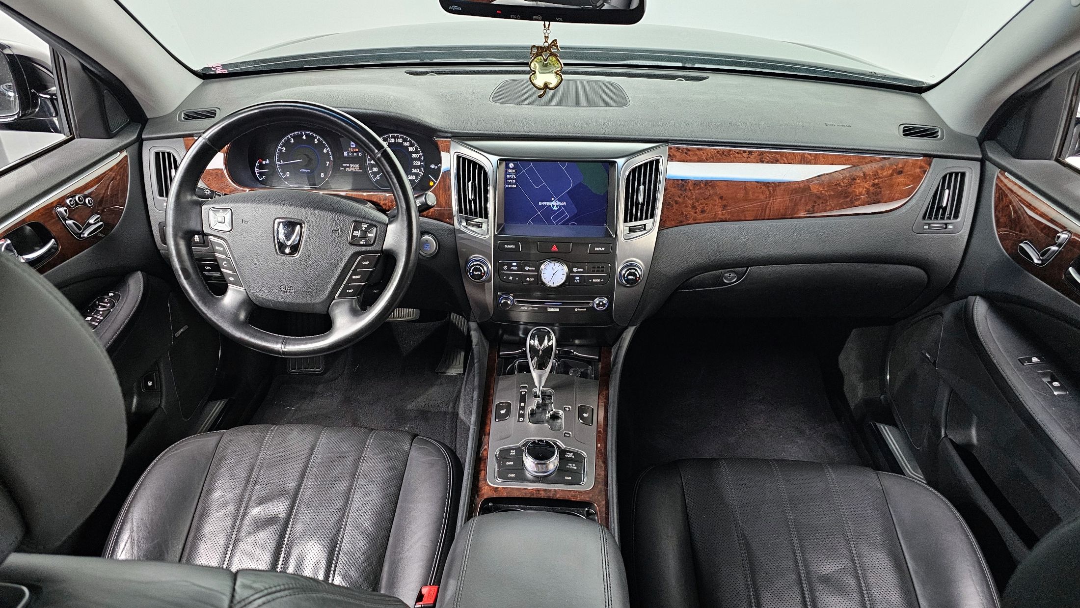 HYUNDAI EQUUS NEW 2010