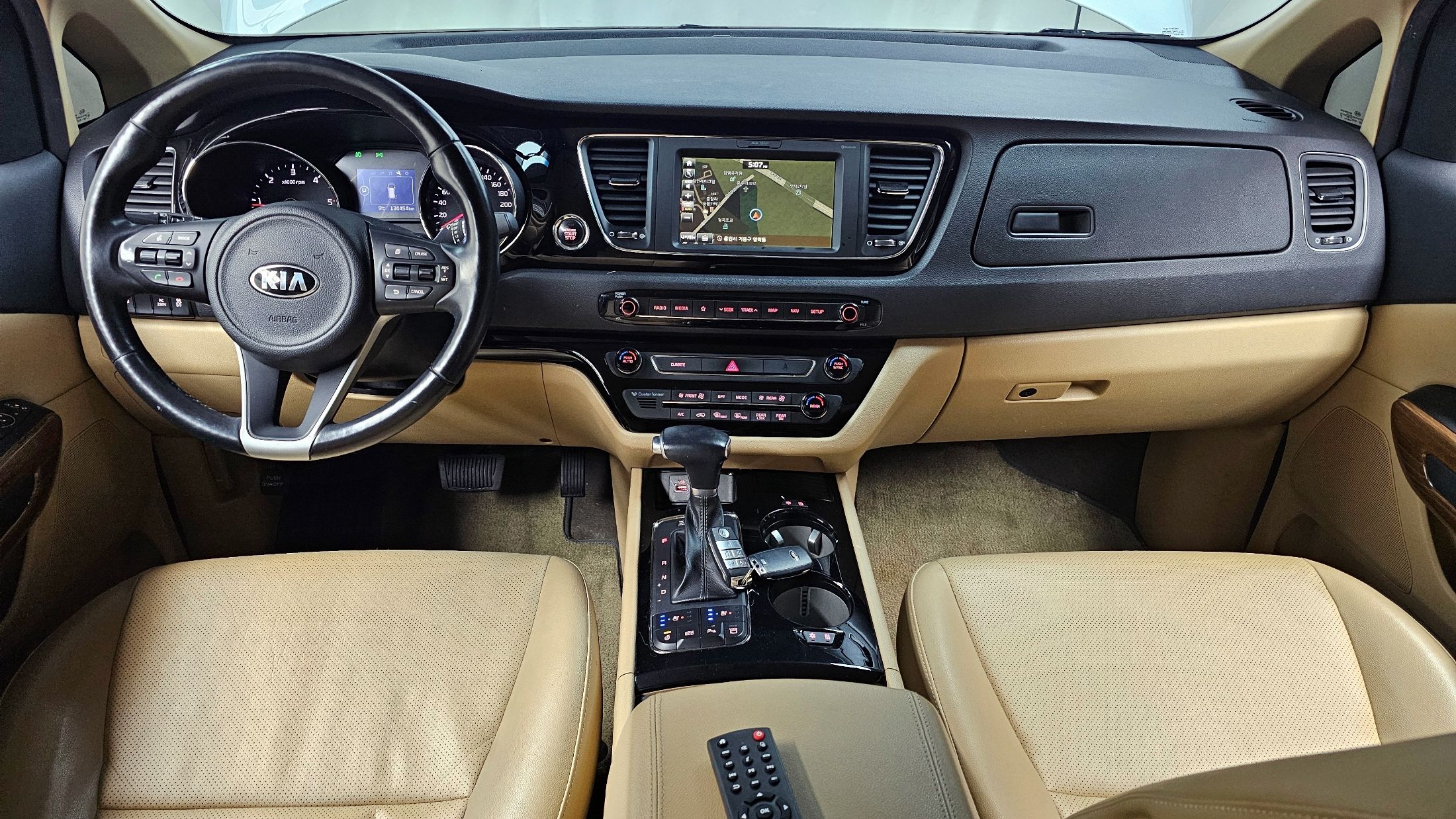 KIA CARNIVAL 2018