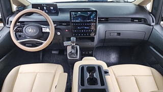 HYUNDAI STARIA 2023