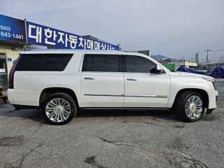 CADILLAC ESCALADE 2018