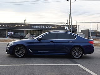 BMW 5-SERIES G30 2018
