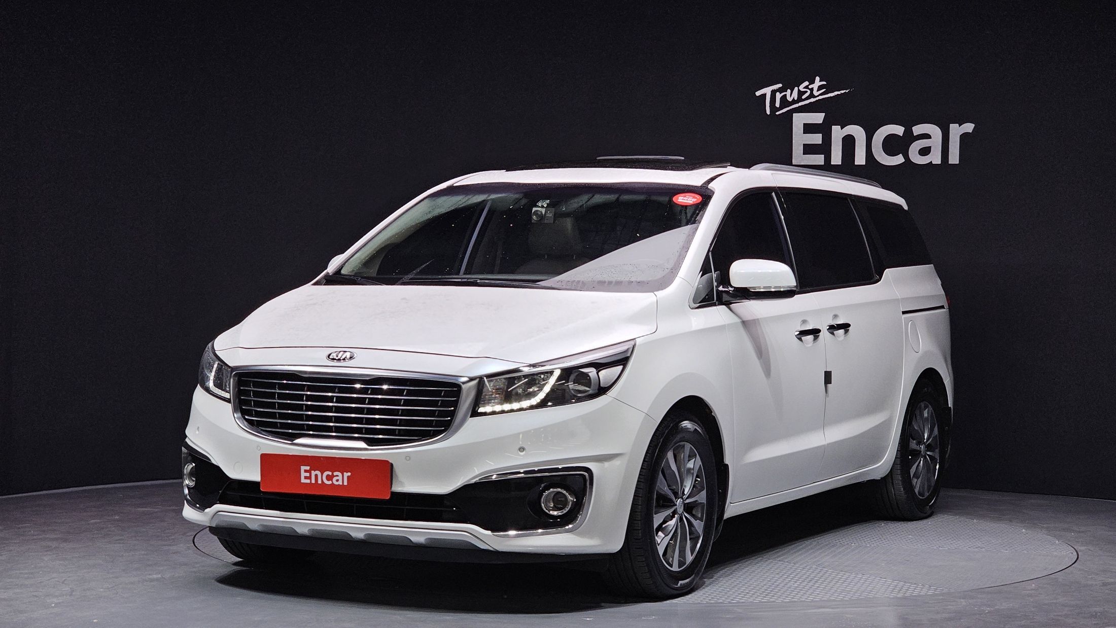 KIA CARNIVAL 2017