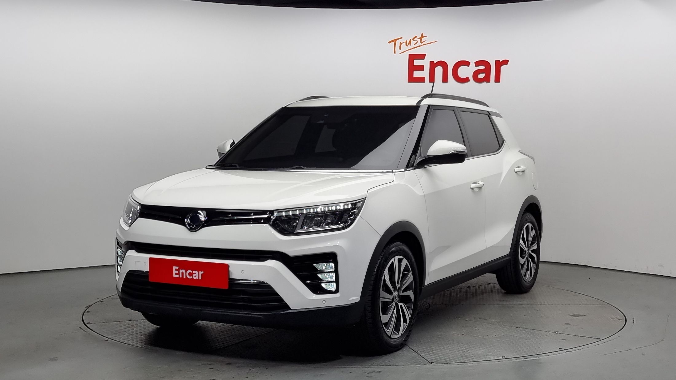 SSANGYONG TIVOLI VERY NEW 2021
