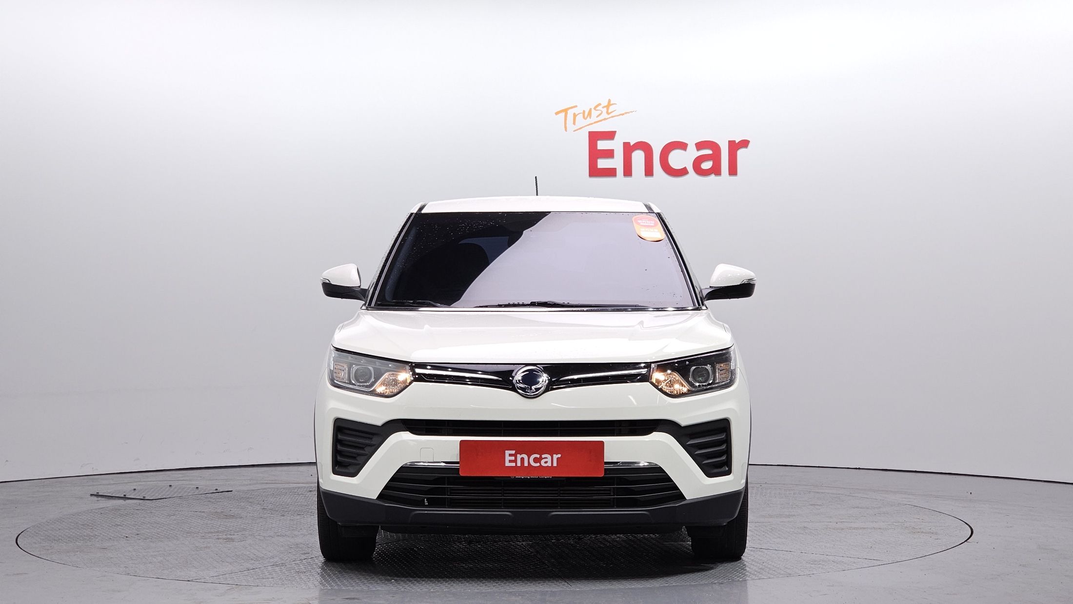 SSANGYONG TIVOLI VERY NEW 2020