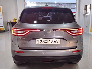 SAMSUNG QM6 2019