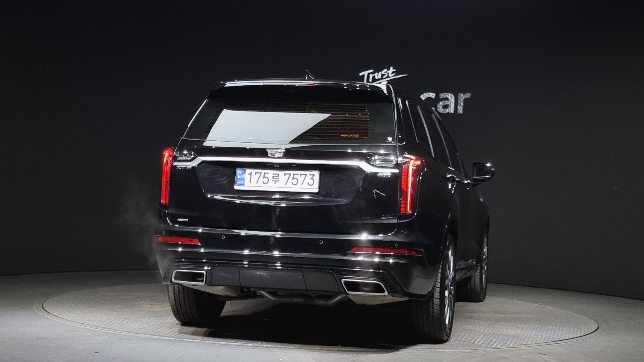 CADILLAC XT6
