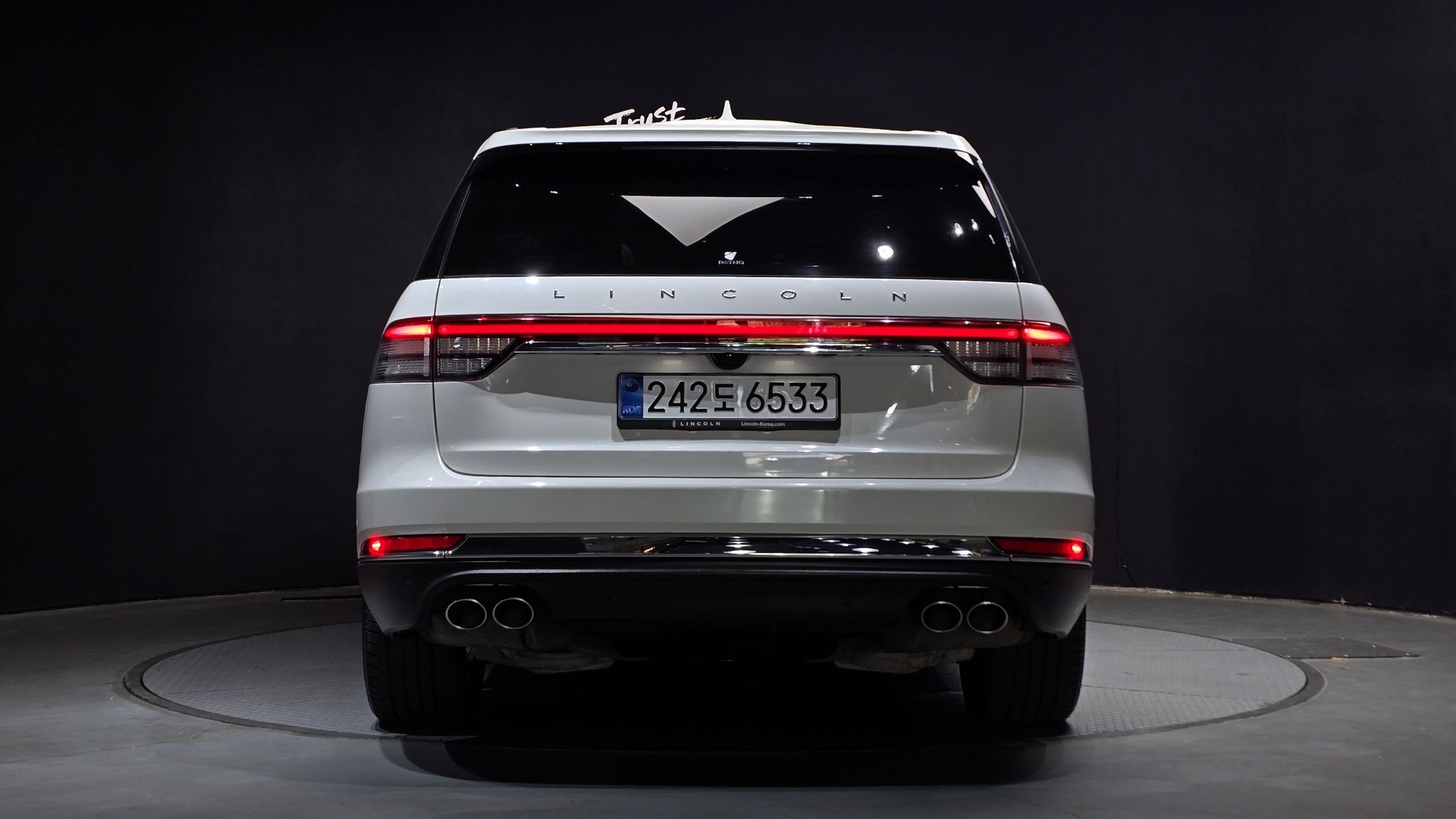 LINCOLN AVIATOR
