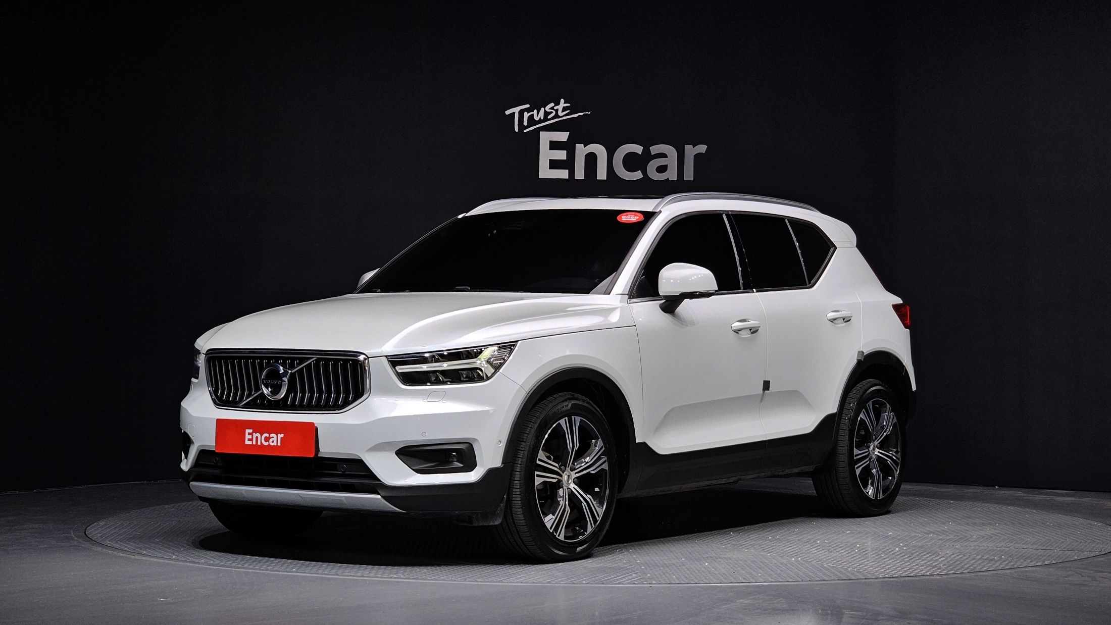 VOLVO XC40 2019