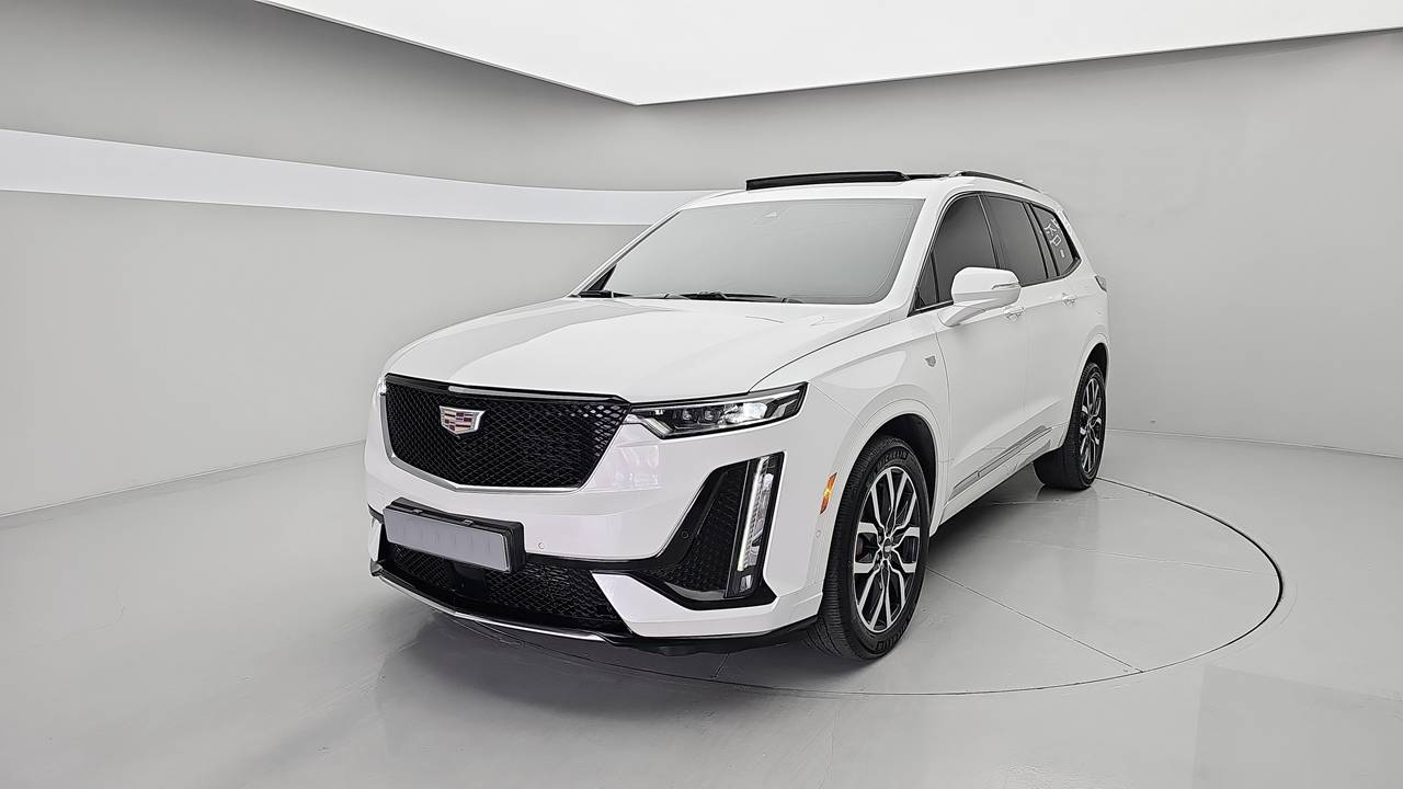 CADILLAC XT6