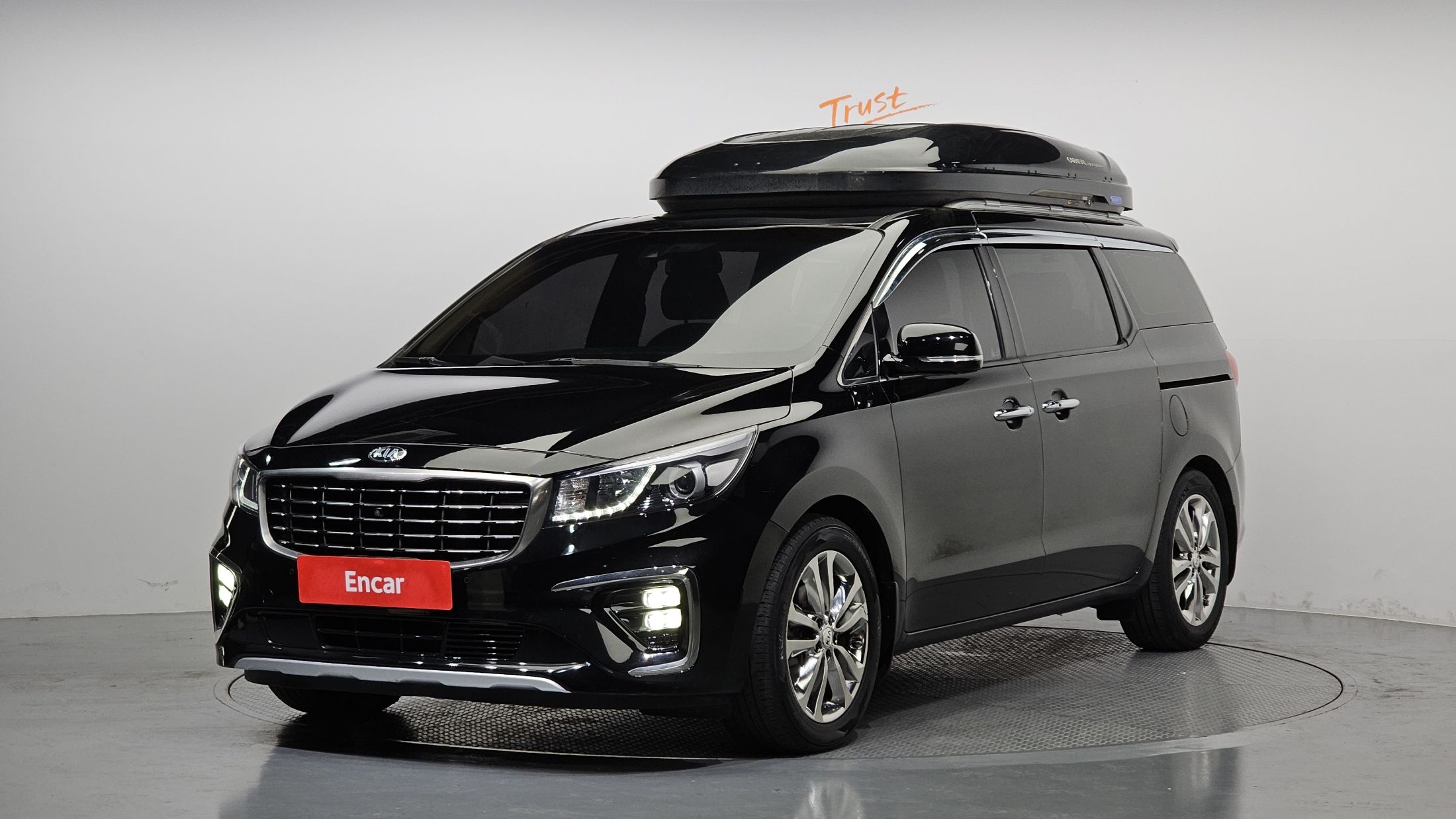 KIA CARNIVAL 2016