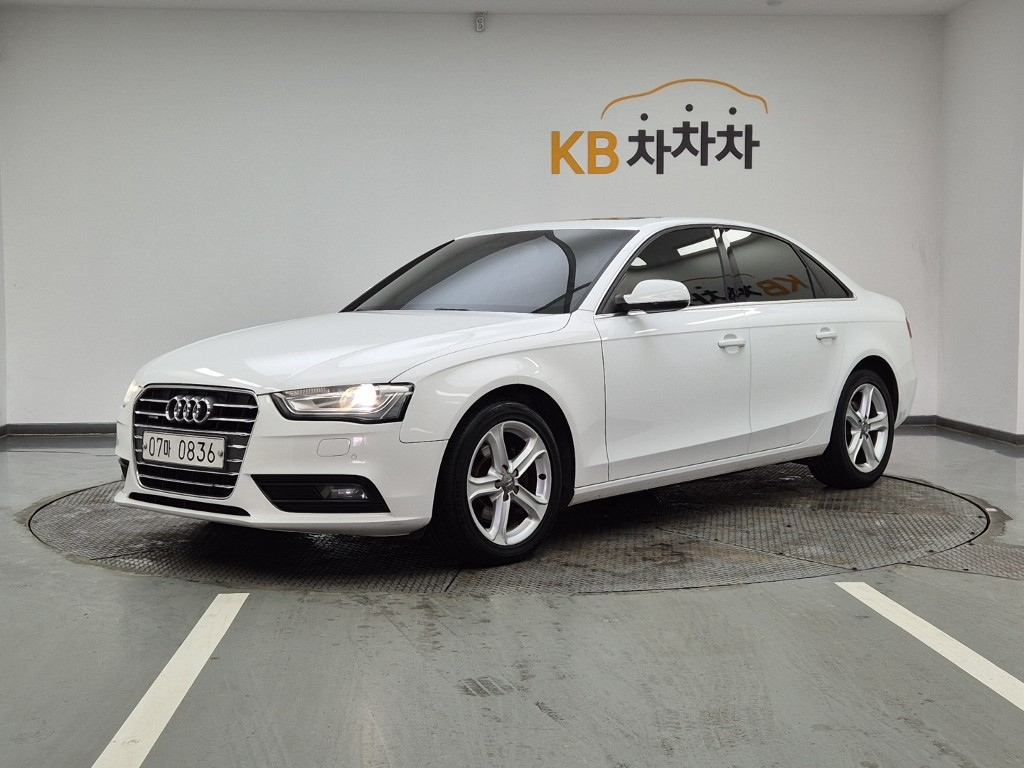 AUDI A4 2015