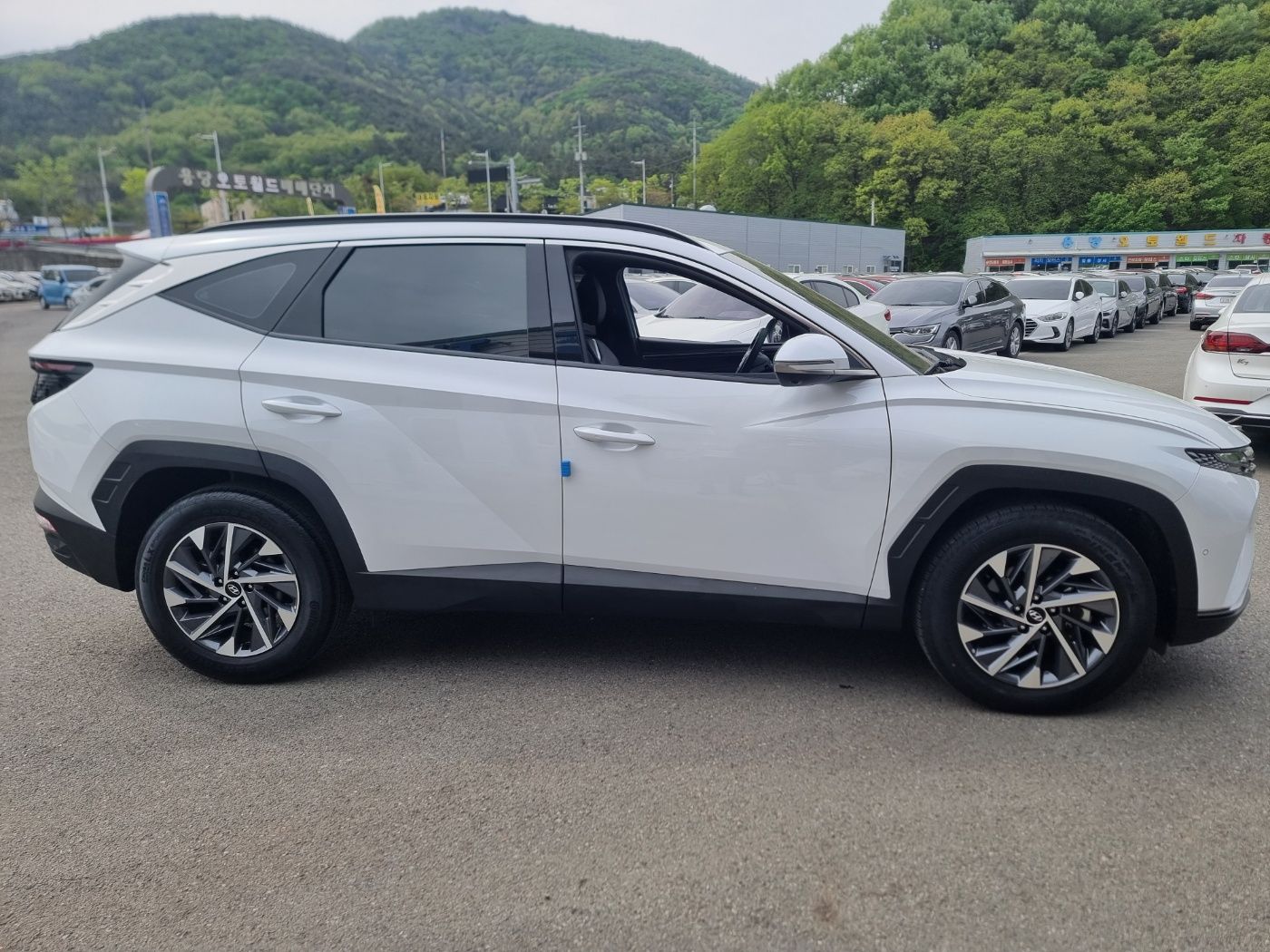 HYUNDAI TUCSON HYBRID NX4