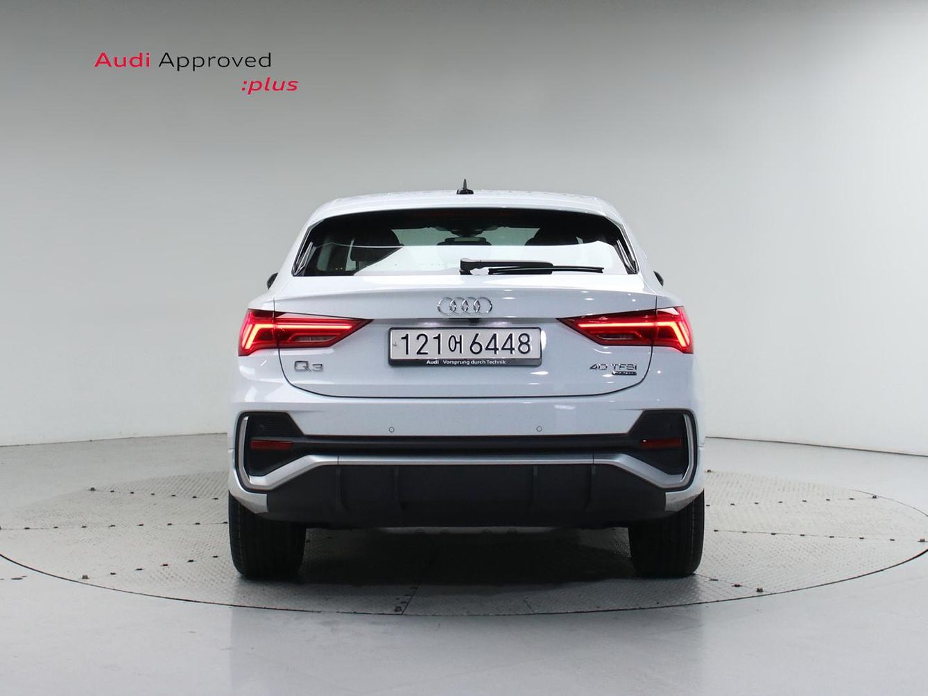 AUDI Q3 F3