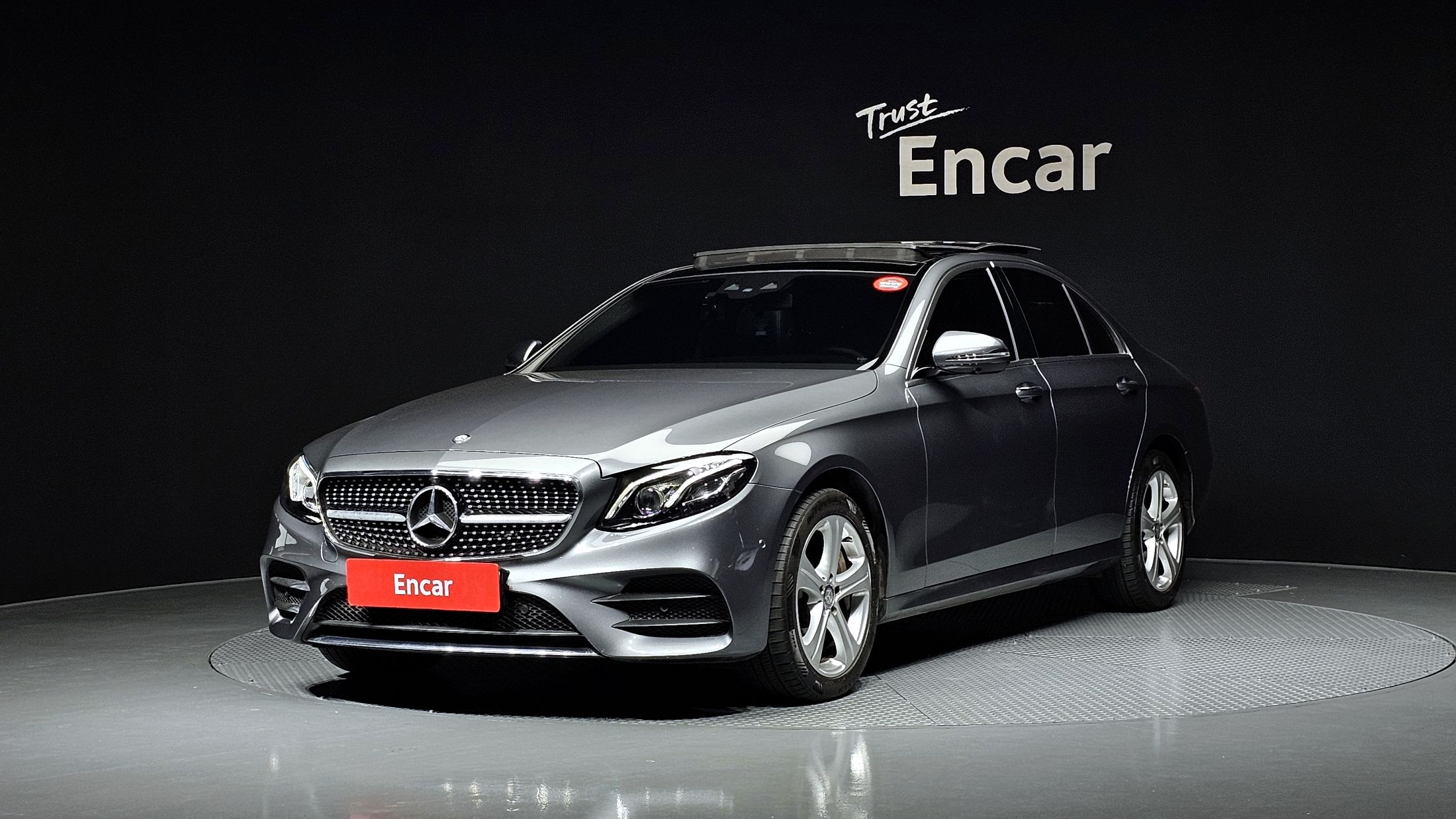 MERCEDES BENZ E-CLASS W213 2017
