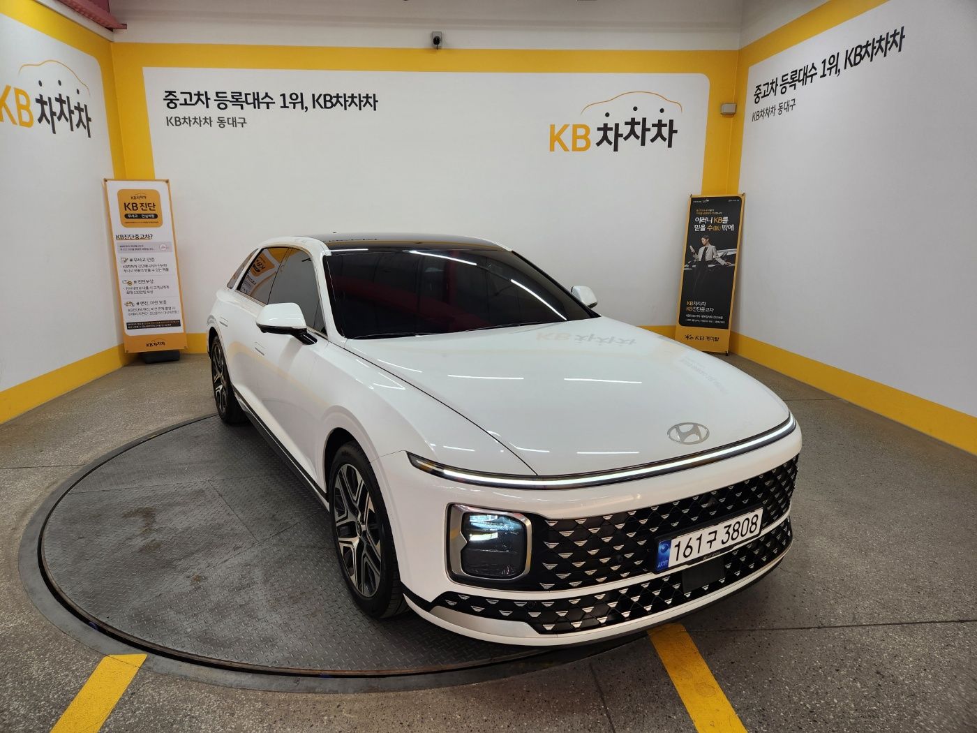 HYUNDAI GRANDEUR HYBRID GN7 2023