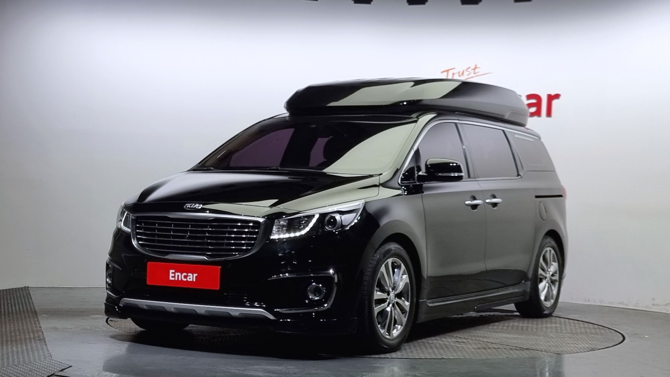 KIA CARNIVAL 2018