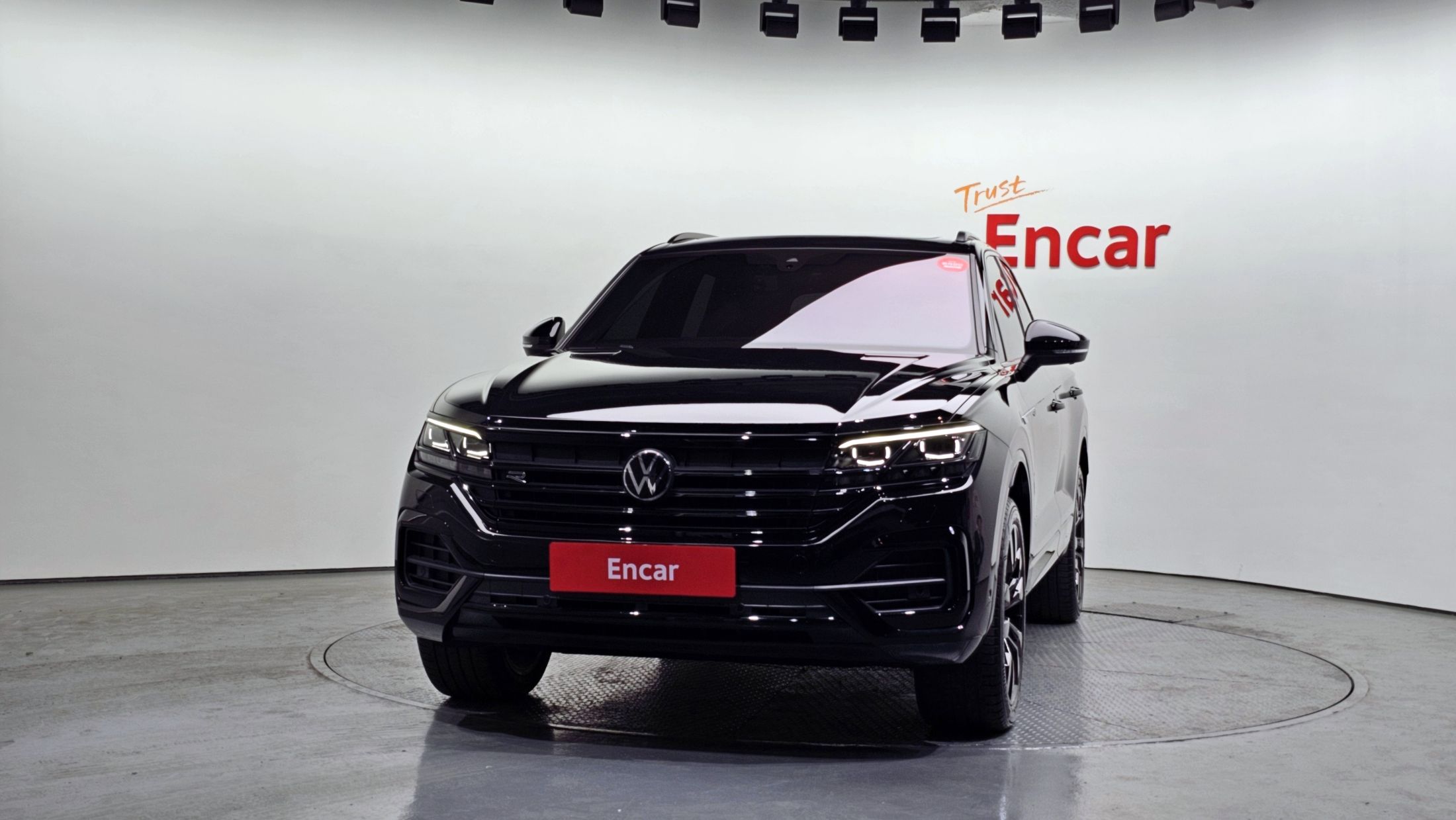 VOLKSWAGEN TOUAREG 2023