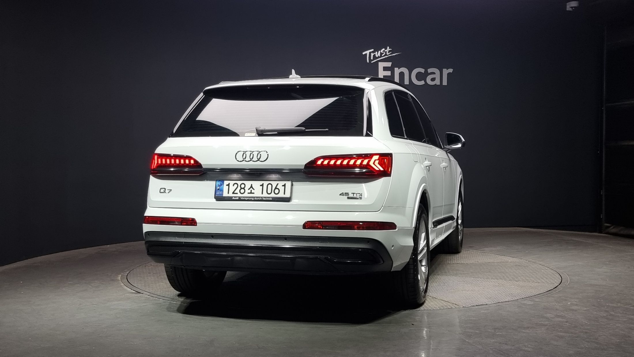 AUDI Q7 4M