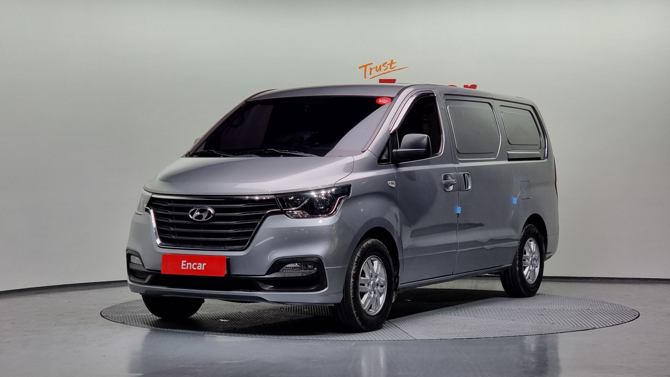 HYUNDAI STAREX GRAND