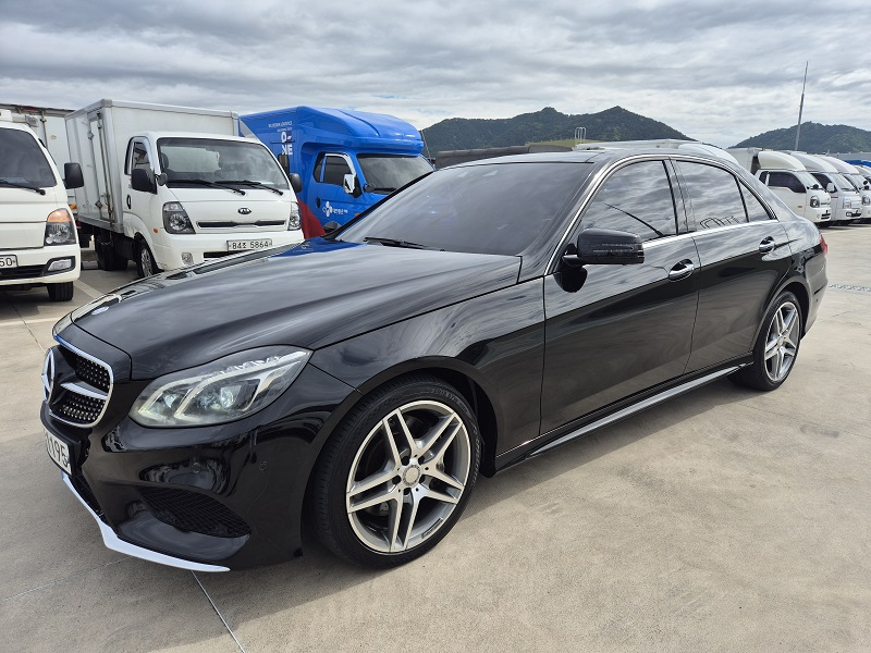 MERCEDES BENZ E-CLASS W212 2015