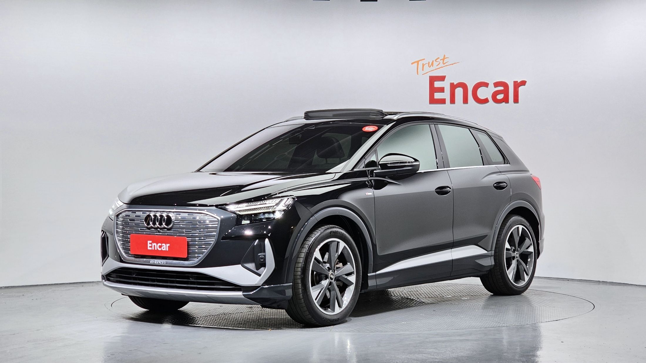 AUDI Q4 E-TRON F4