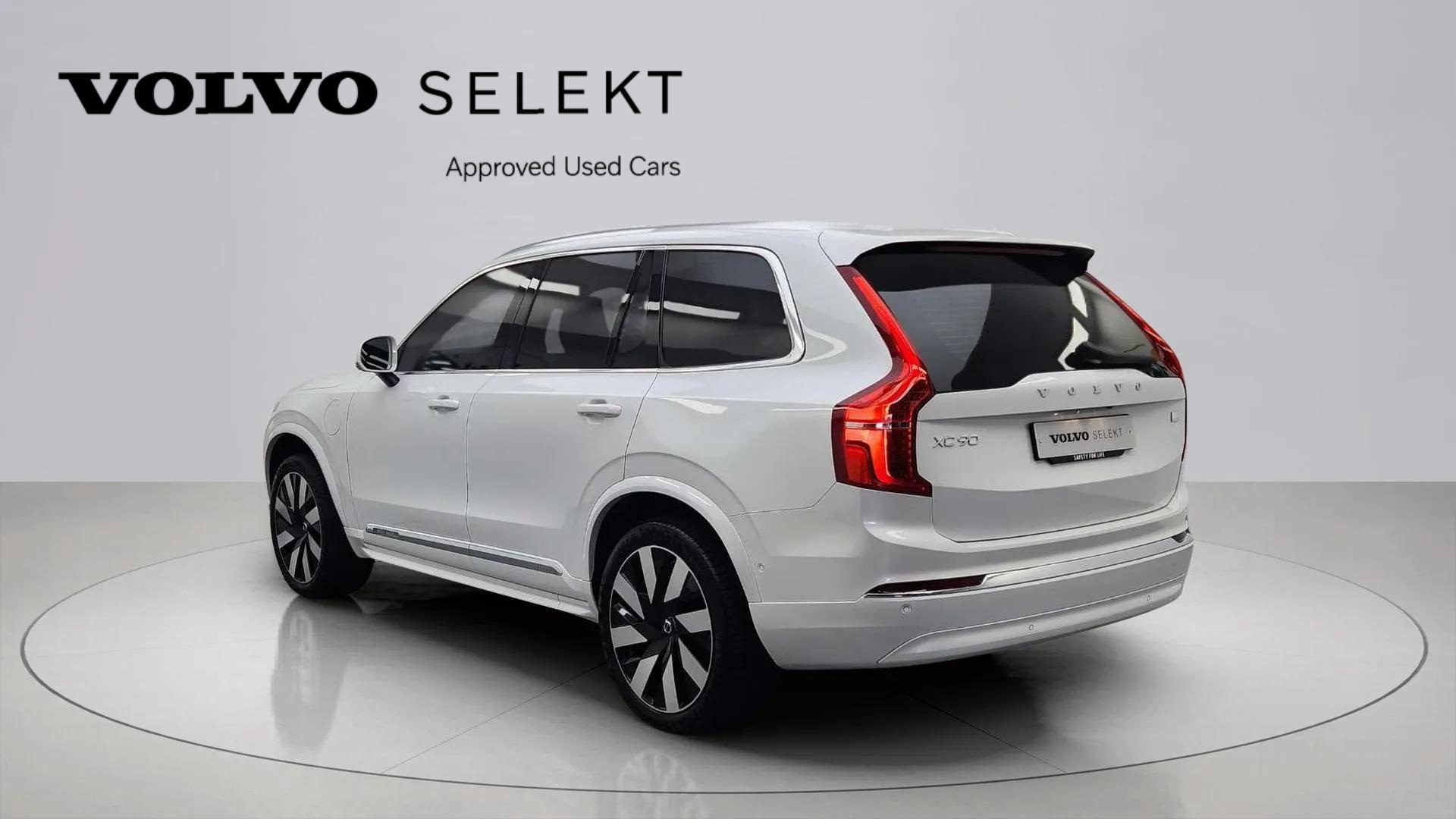 VOLVO XC90 2024