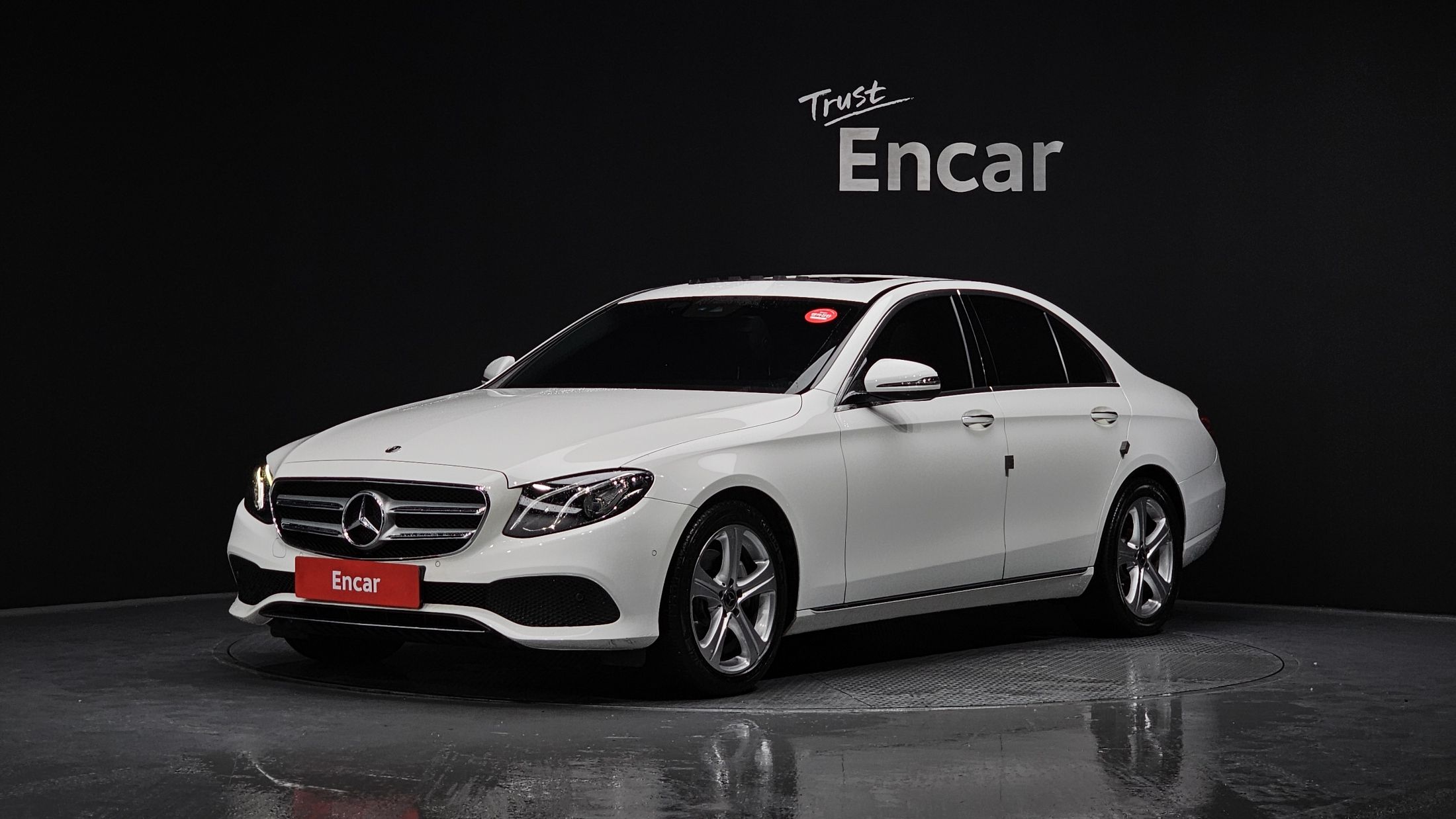 MERCEDES BENZ E-CLASS W213 2018