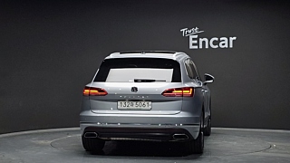 VOLKSWAGEN TOUAREG 2020