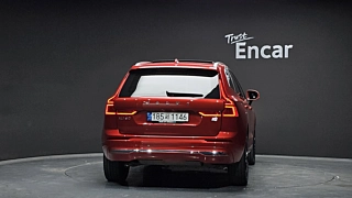 VOLVO XC60 2022