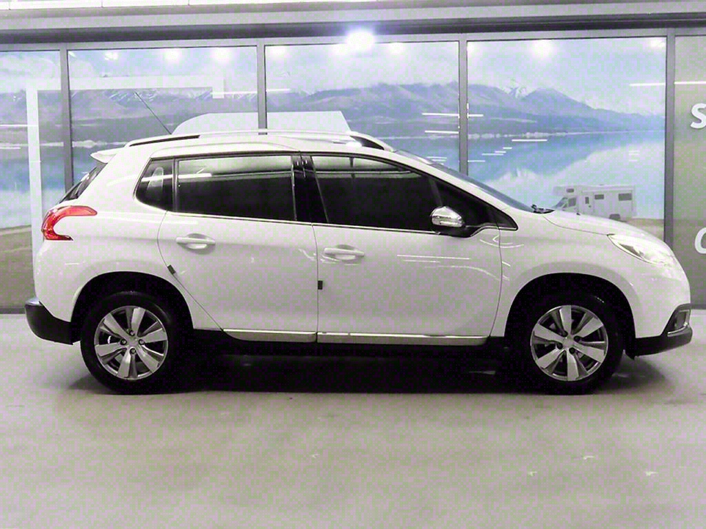 PEUGEOT 2008 2015