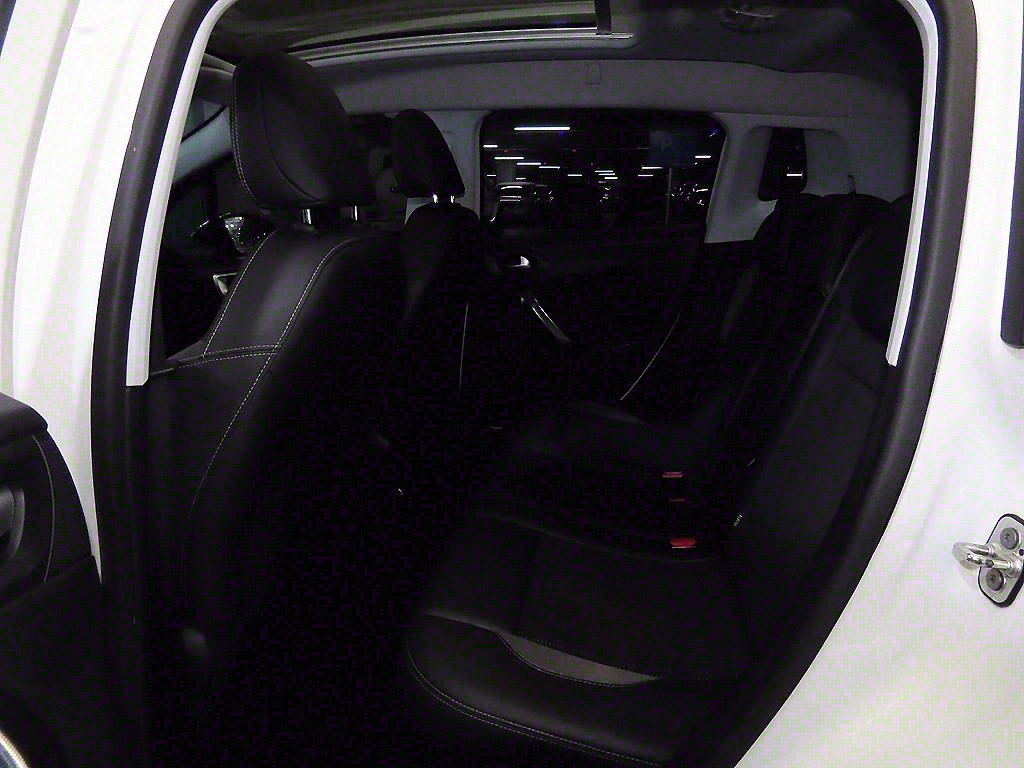 PEUGEOT 2008 2015